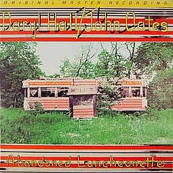 Daryl Hall &amp; John Oates - Abandoned Luncheonette альбом